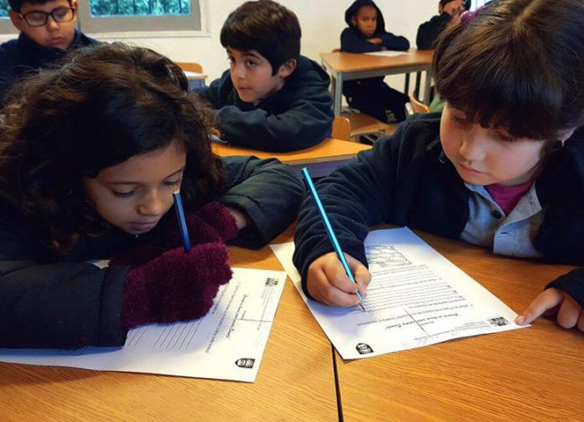 colegio sagrada familia crea su himno